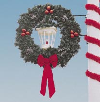 Garland Pole Mount Deluxe Wreath with White Deluxe Lantern  5 Feet