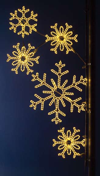 Snowflake Array Pole Decoration in Warm White