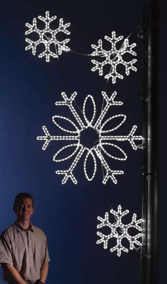 Snowflake Cluster Pole Decoration in Pure White