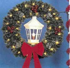 Pole Mount Deluxe Garland Wreath with White Deluxe Lantern, Pole Mount 5 Feet